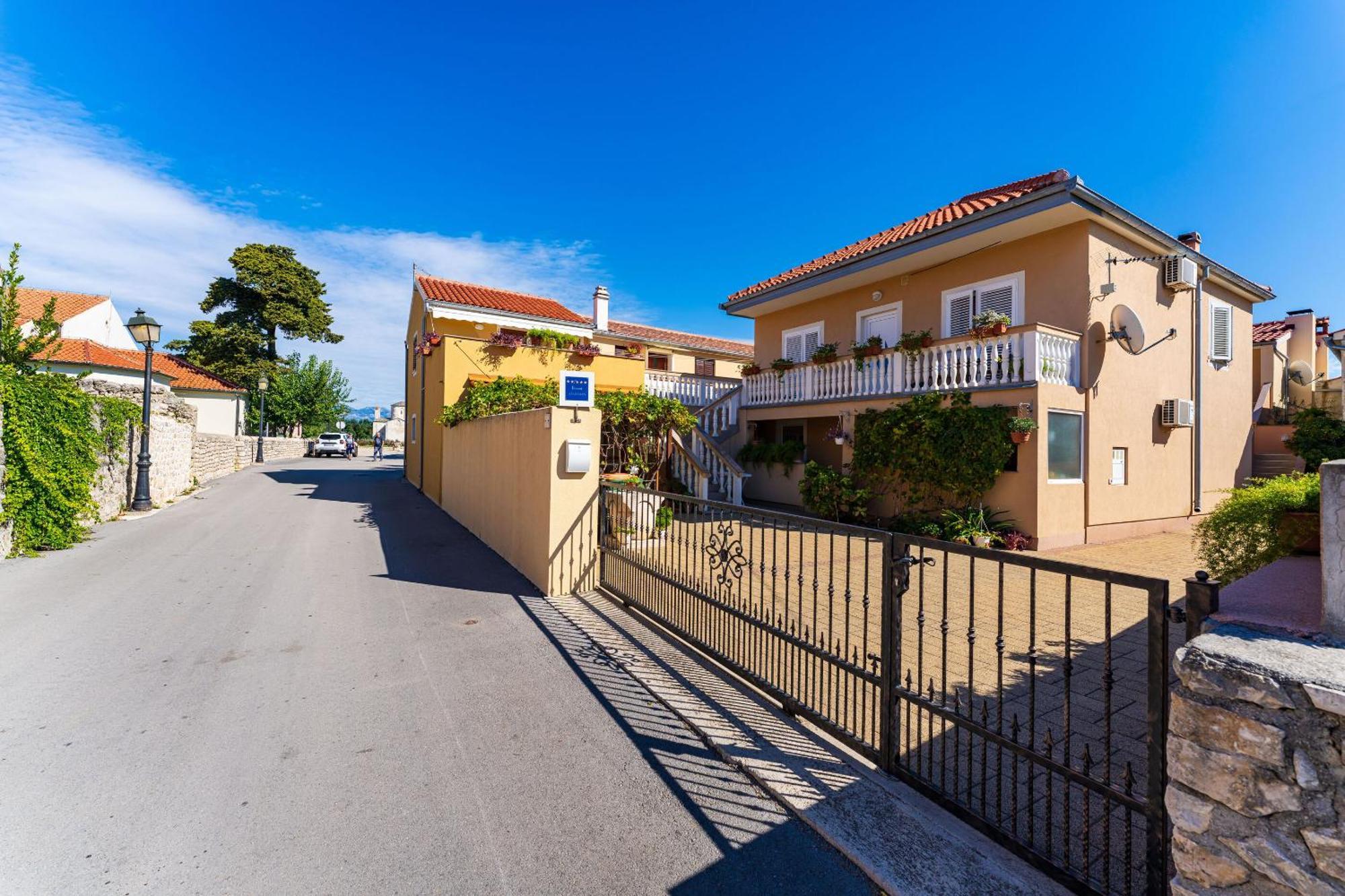 Apartments Nadica - Free Parking Nin Esterno foto